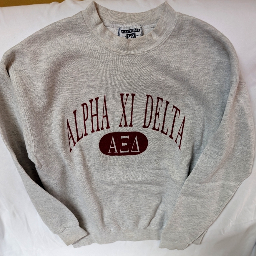 Alpha Xi Delta Medium Gray Sweatshirt